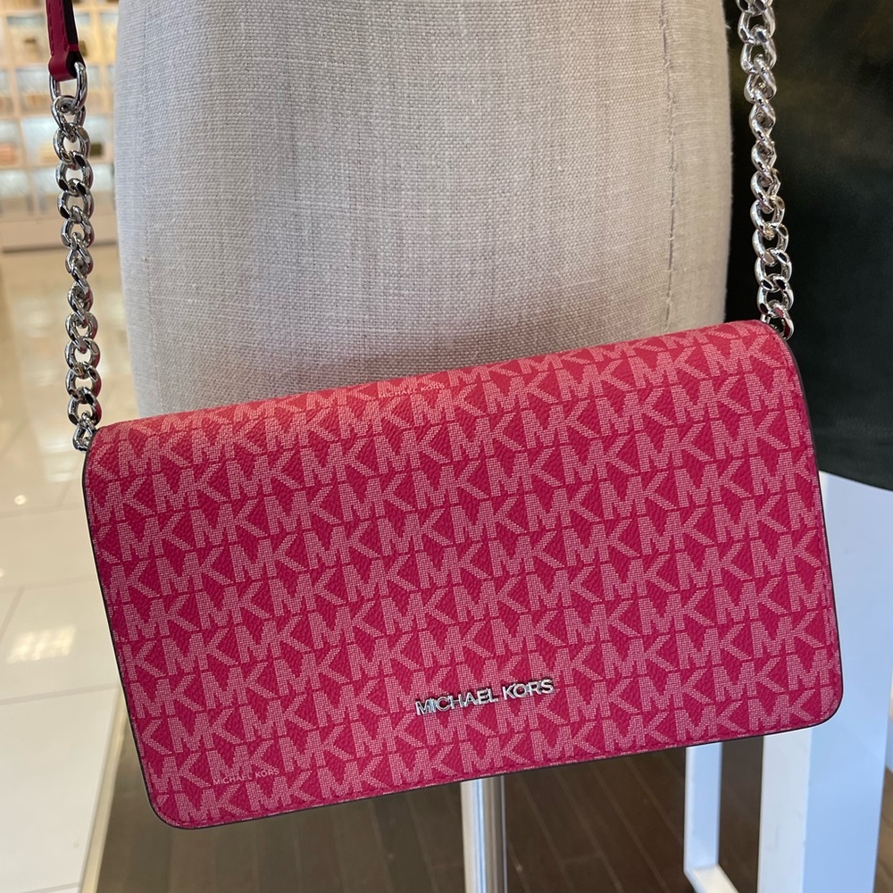 MICHAEL KORS Jet Set Signature Logo Crossbody Bag
Dark Raspberry 
NWT - Picture 10 of 16